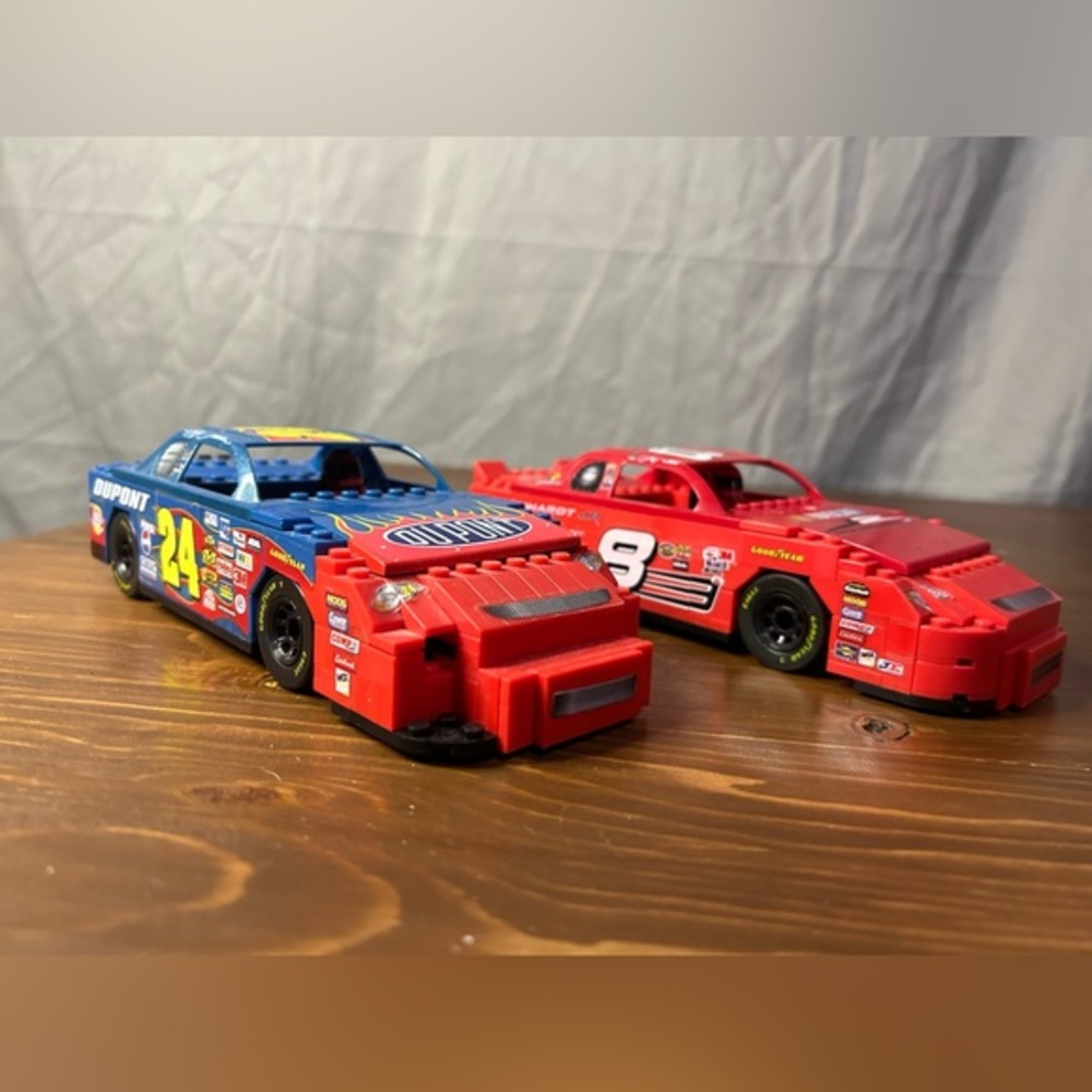 NASCAR Race Car Pro Builder Dupont Car No. 24 Jeff Gordon Mega Bloks No. 9976